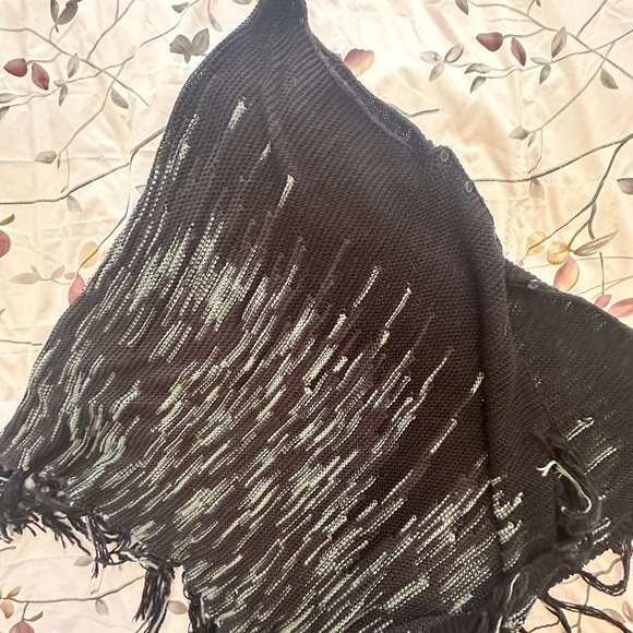 LuLaRoe Sweaters - LuLaRoe Black and White Poncho Shawl